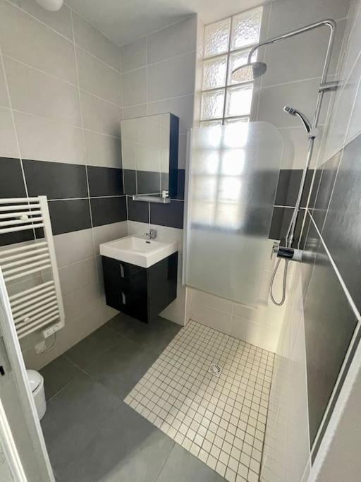 Appartement Idealement Situe Charleville-Mezieres Ngoại thất bức ảnh