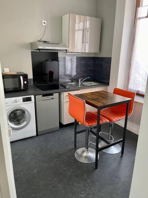 Appartement Idealement Situe Charleville-Mezieres Ngoại thất bức ảnh